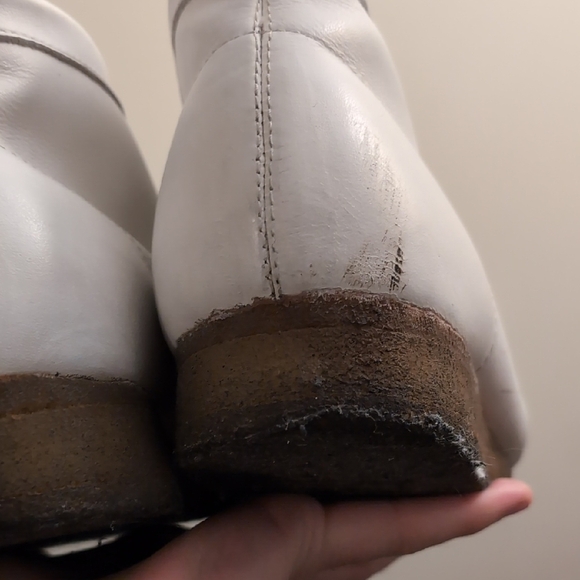 Clarks Wallabees White Leather High Top - Picture 6 of 10